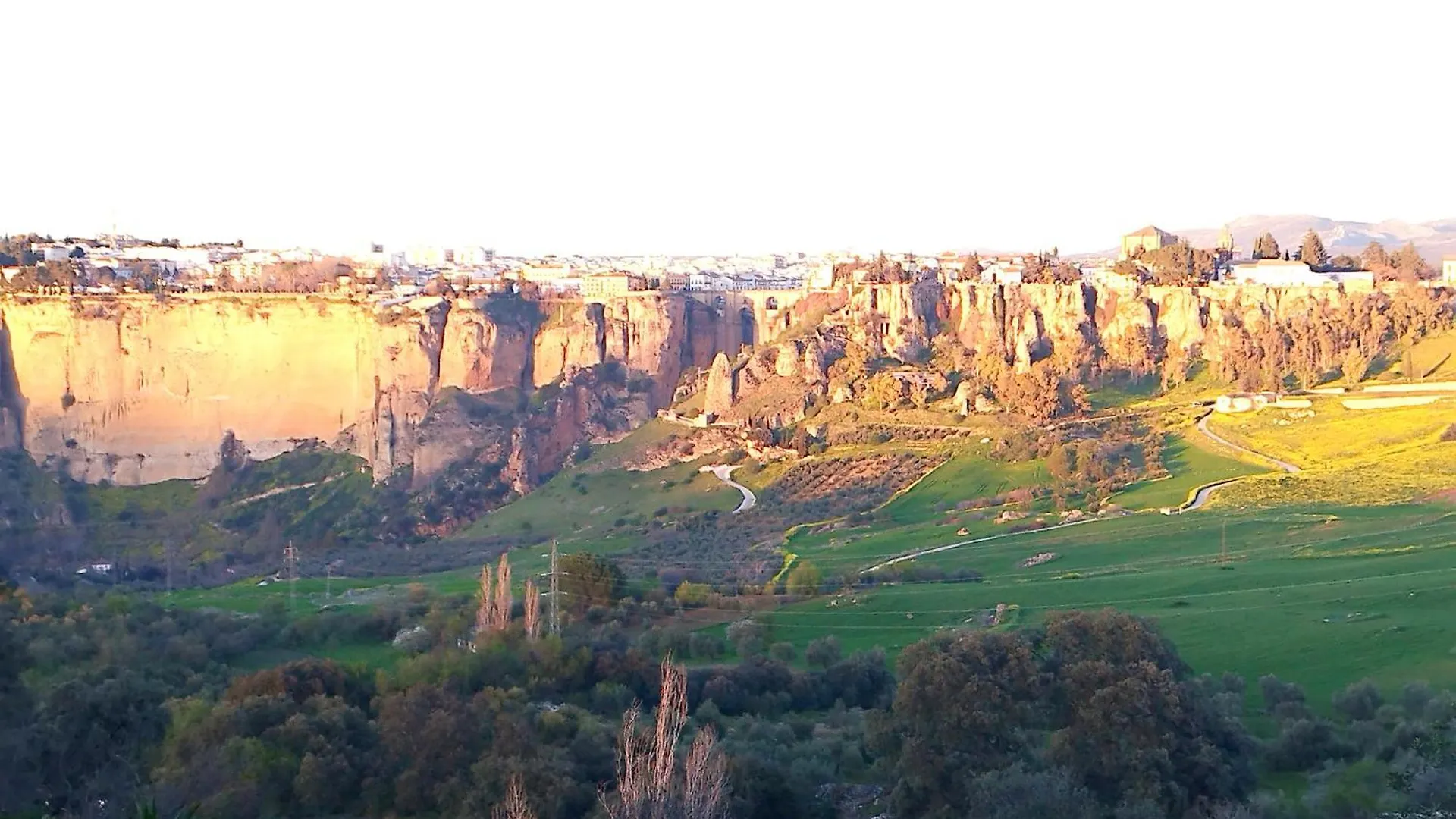 Real 8 Luxury Free Wifi Apartment Ronda