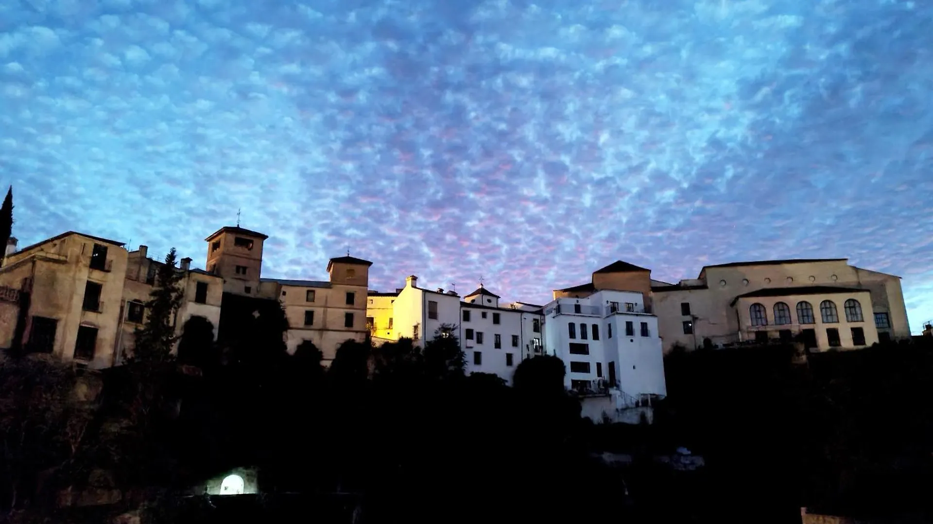 Real 8 Luxury Free Wifi Apartment Ronda 0*,